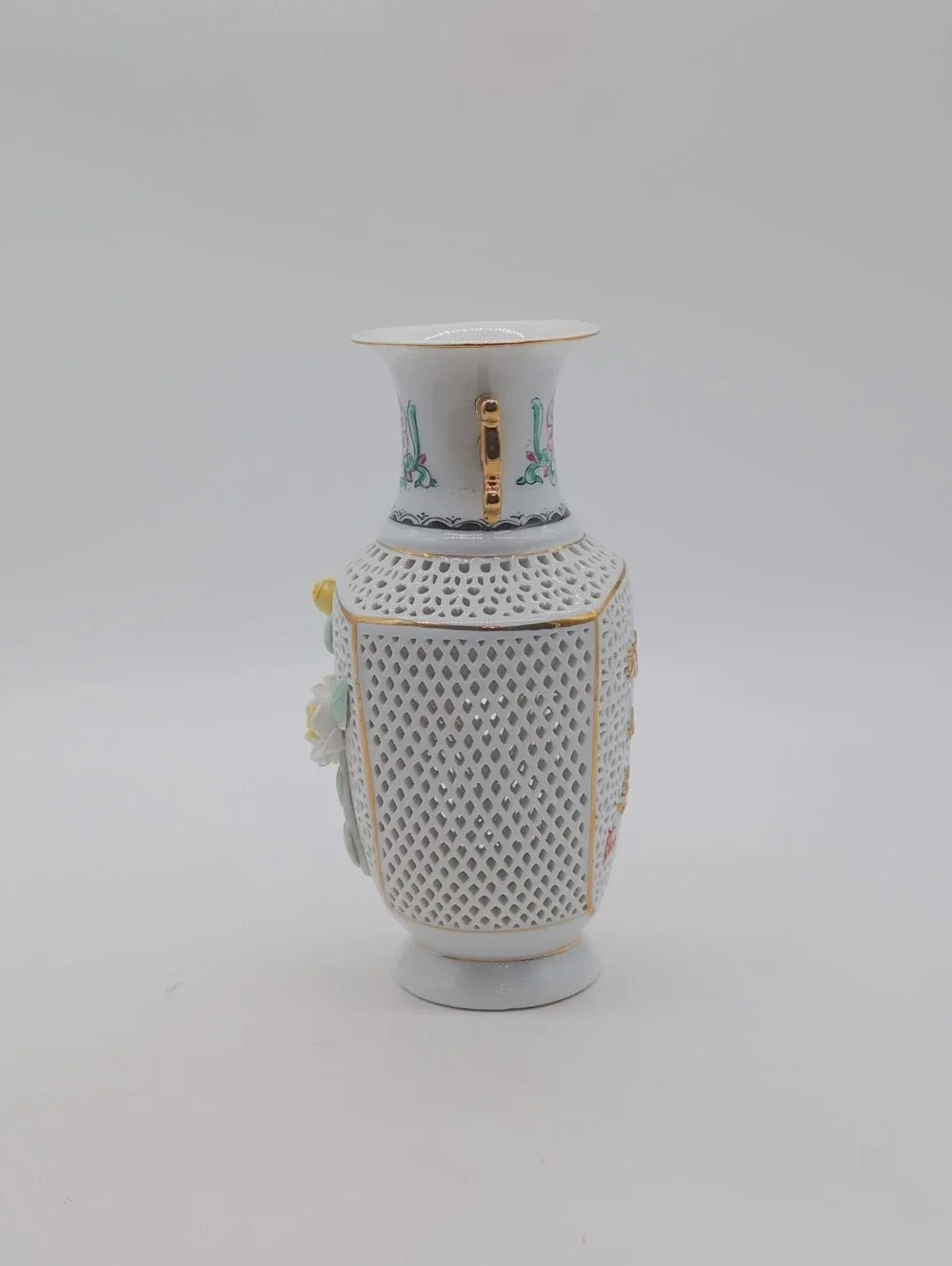 Vintage Chinese White Porcelain Floral Lattice Vase with Gold Handles 8x4 Inches